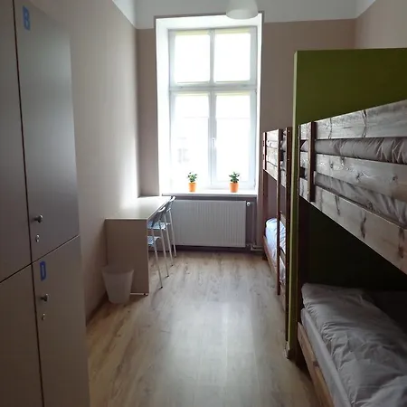 Lolek Hostel *